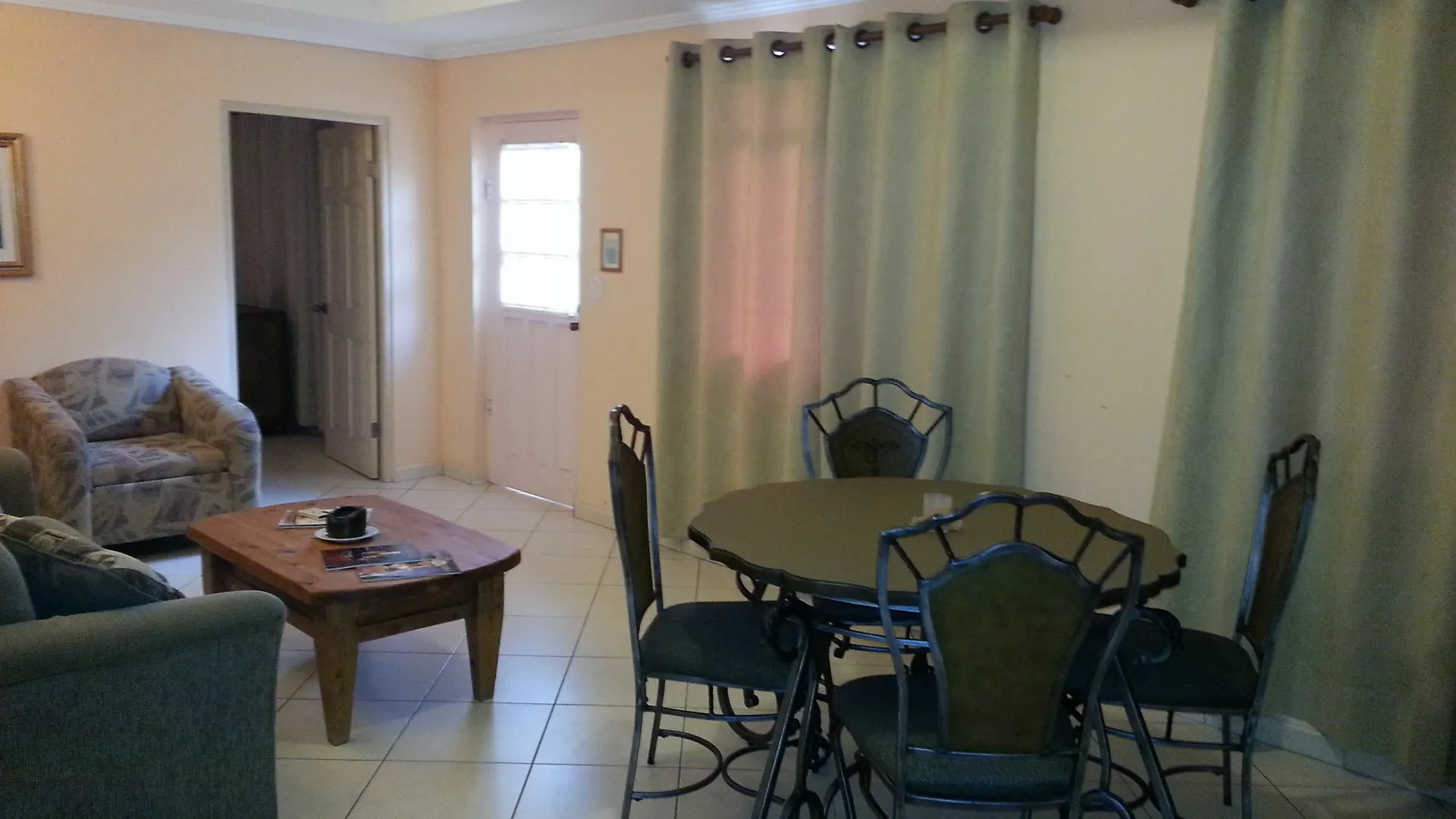 Le Chateau Ocean Villas Oranjestad Aparthotel