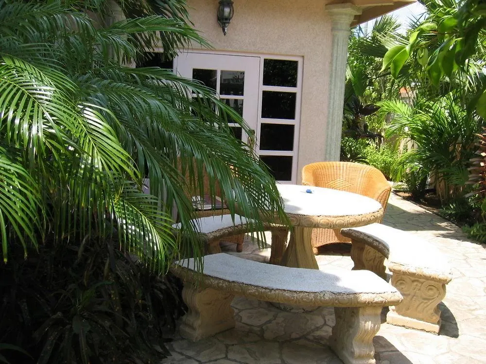 Aparthotel Le Chateau Ocean Villas Oranjestad