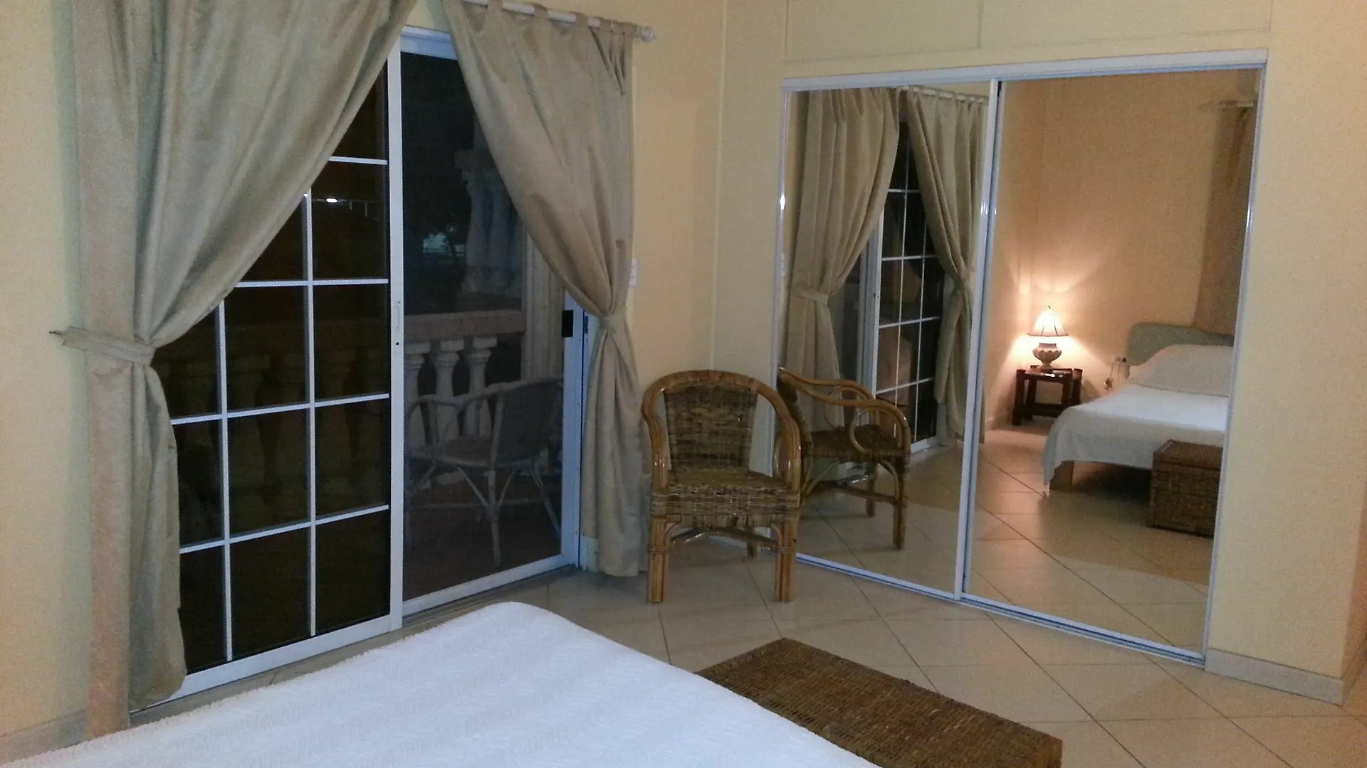 Le Chateau Ocean Villas Oranjestad Aparthotel